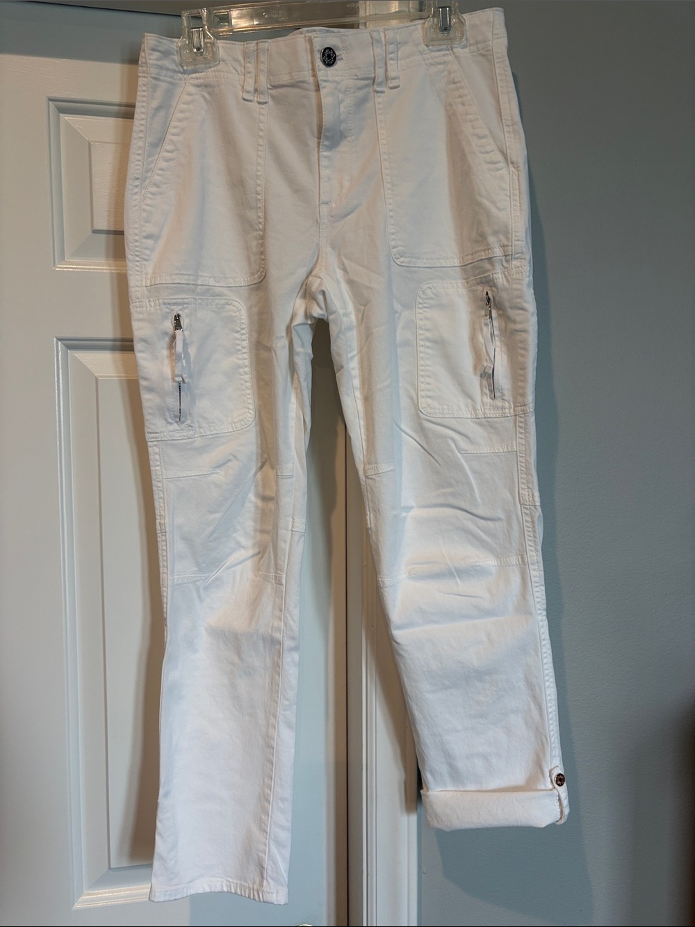 WHBM Mod-Rise Pret-A-Pedi Straight Crop Cargo pants